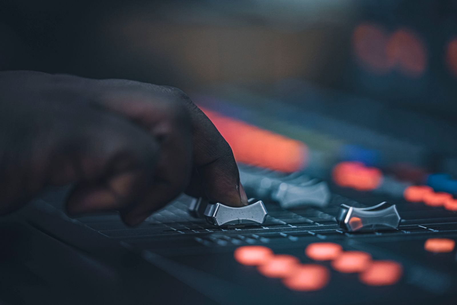 Mixage : ce que l'oreille entend avant la machine